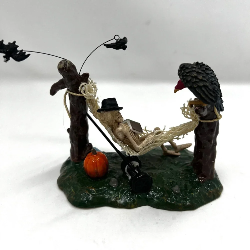 Department 56 Halloween lazy bones Village‎ Decor